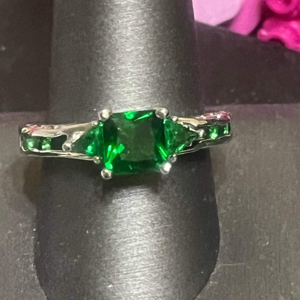 Modern Green Cocktail Ring